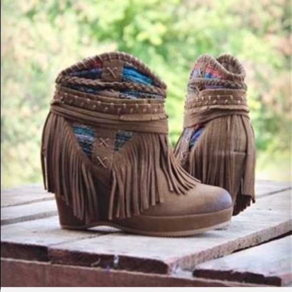 Tan Braided Stitched Boho Fringe Ankle Booties - Picture 5 of 6